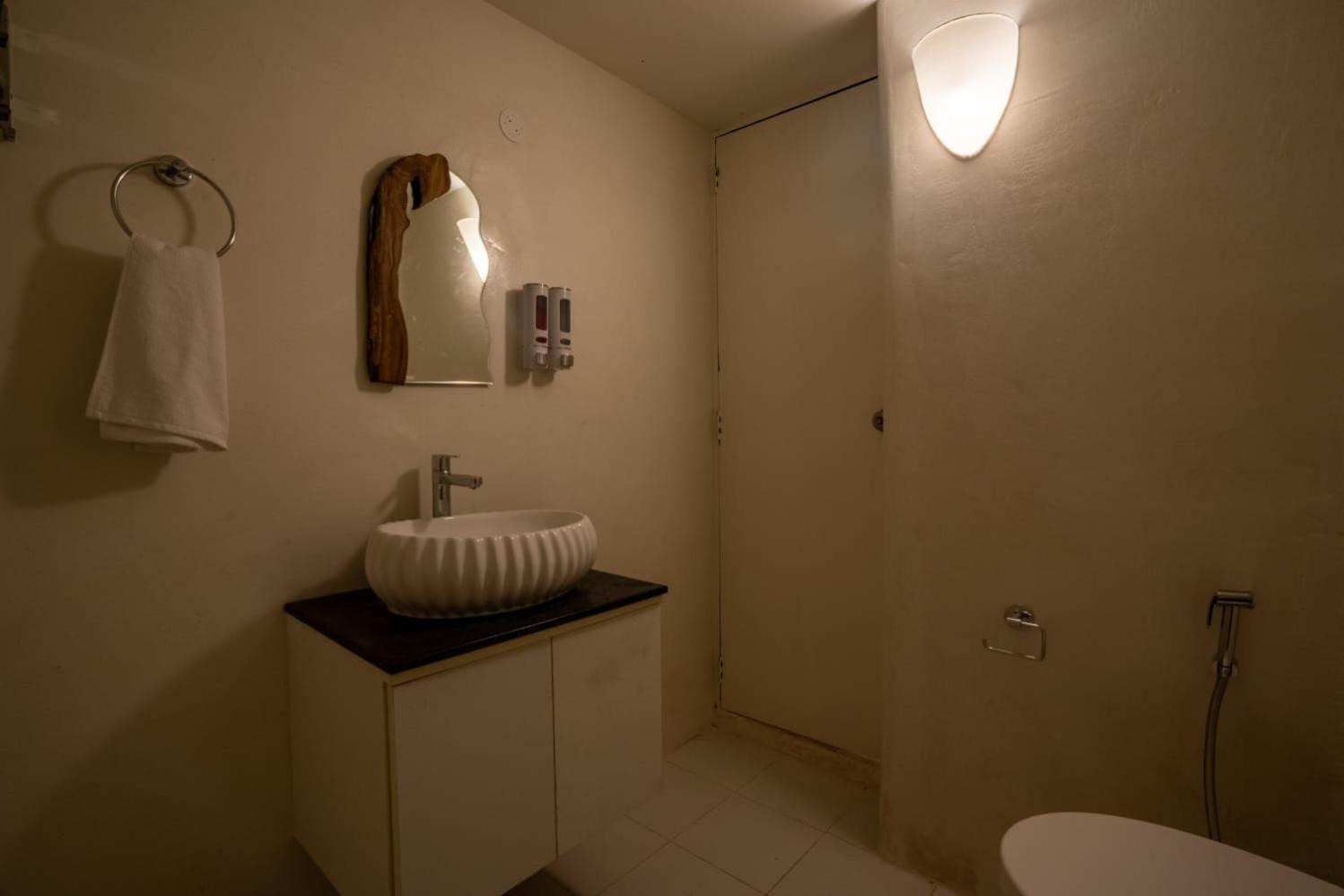 Nomads Resort - Destination Stays Puduccseri Kültér fotó
